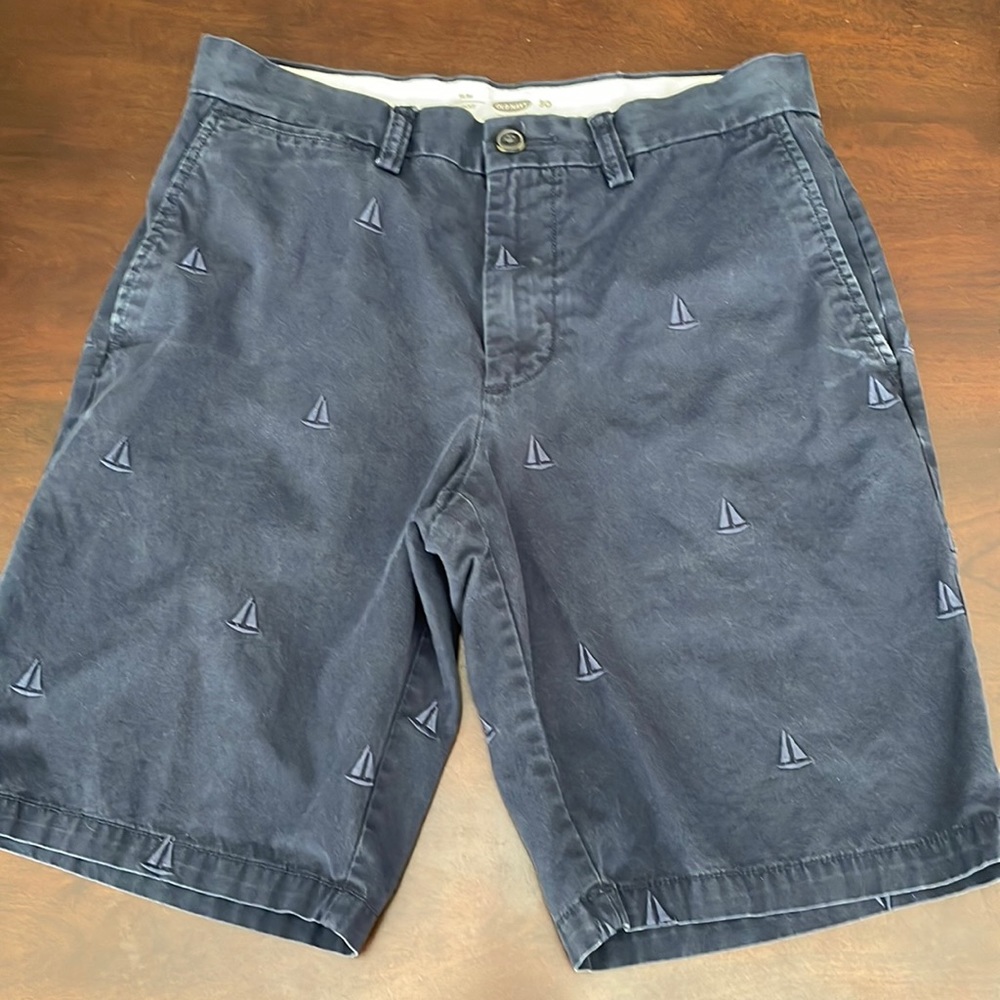 Old Navy Slim Cotton Shorts. Mens Size 30. EUC